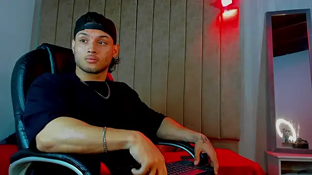 Snapshot of jeicob_gagnon chatting on September 2025 05:35:02 AM jeicob gagnon online show from September 2025 05:35:02 AM