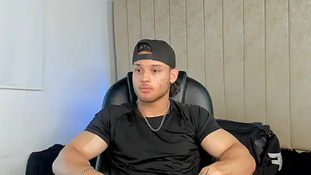 Snapshot of jeicob_gagnon chatting on October 2025 03:46:01 PM jeicob gagnon online show from October 2025 03:46:01 PM