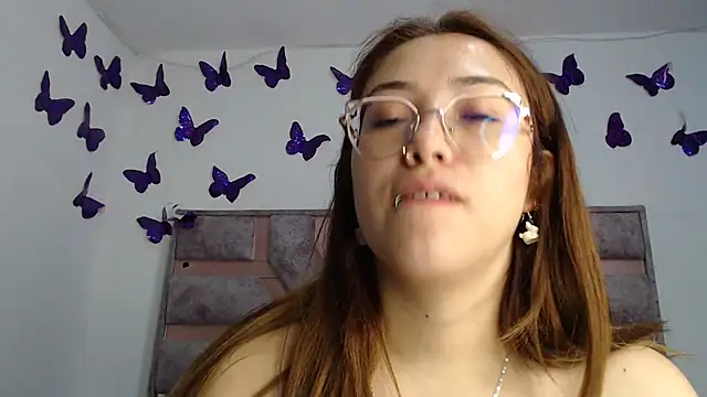 Anny Fox- online show from March 2026 04:12:02 AM