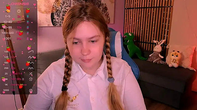 Ellie Wellie online show from September 2025 08:20:01 PM