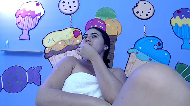 sweetfantacies18 online show from February 2025 04:18:02 AM