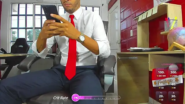 Hideintheoffice online show from December 2024 11:29:01 AM