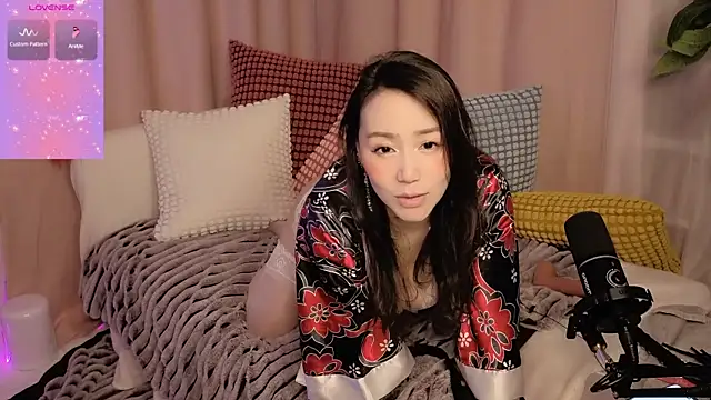 baobaomiqi linger online show from February 2025 05:08:01 AM