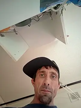 JuicyFuckinPussy online show from March 2026 08:36:01 PM