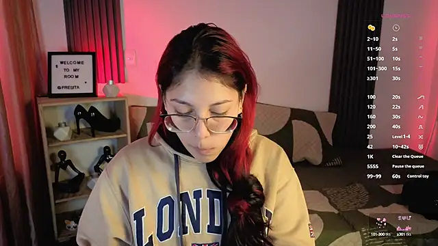Snapshot of Fresita_Rosita chatting on September 2025 01:46:01 PM Fresita Rosita online show from September 2025 01:46:01 PM