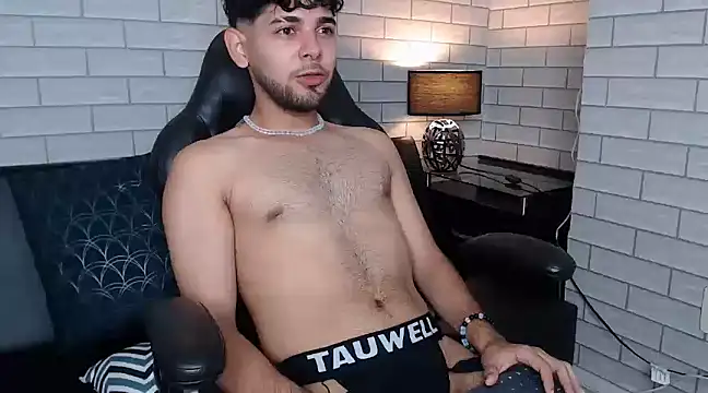 Samir bear online show from February 2025 12:19:01 PM