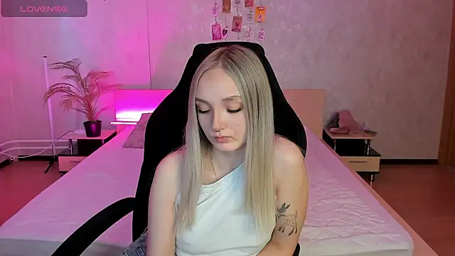 Cheryl  Brown online show from March 2025 01:48:01 AM