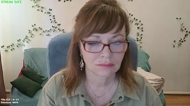 Snapshot of Miss_Moren chatting on August 2026 05:17:01 AM Miss Moren online show from August 2026 05:17:01 AM