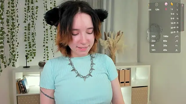 lilithlunna online show from January 2025 08:21:02 PM