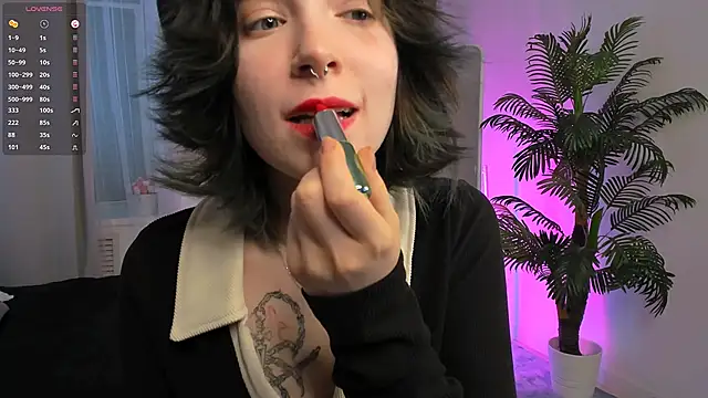 lilithlunna online show from February 2025 04:59:02 AM