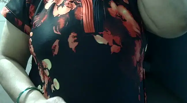 Housewife12 online show from February 2025 07:50:02 PM