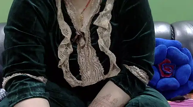 Housewife12 online show from February 2025 08:28:02 PM