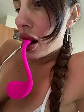 imMolly11 online show from July 2026 09:51:01 AM