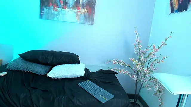 Snapshot of BrithanySummer chatting on January 2025 02:19:02 AM BrithanySummer online show from January 2025 02:19:02 AM