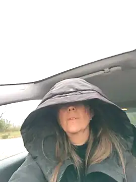 sansan2411 online show from November 2025 01:44:02 PM