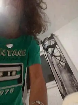 naughty69curls online show from October 2025 05:43:01 PM