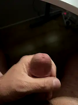 Snapshot of mikiss789 chatting on October 2025 08:35:01 PM mikiss789 online show from October 2025 08:35:01 PM