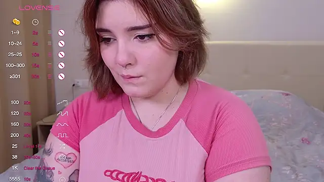 YumiYammy online show from November 2025 08:30:01 PM