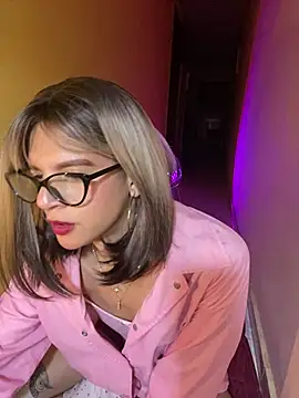 Snapshot of thalia_dyson chatting on January 2025 04:12:01 AM thalia dyson online show from January 2025 04:12:01 AM