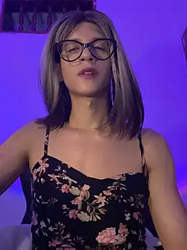Snapshot of thalia_dyson chatting on September 2025 03:50:02 AM thalia dyson online show from September 2025 03:50:02 AM
