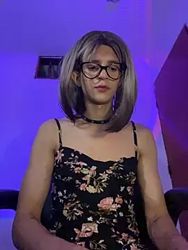 Snapshot of thalia_dyson chatting on September 2025 03:41:02 AM thalia dyson online show from September 2025 03:41:02 AM
