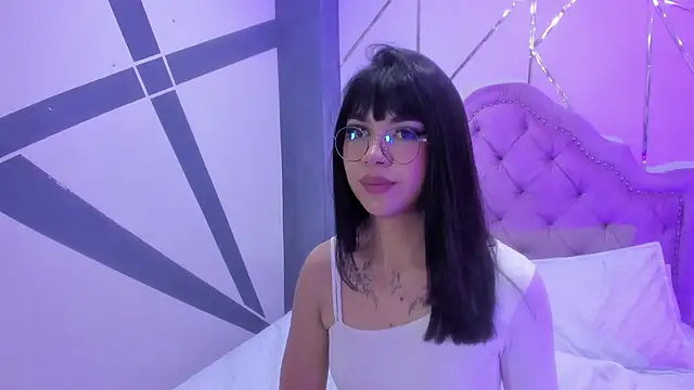 Snapshot of RoseCassie chatting on January 2025 03:50:01 PM RoseCassie online show from January 2025 03:50:01 PM