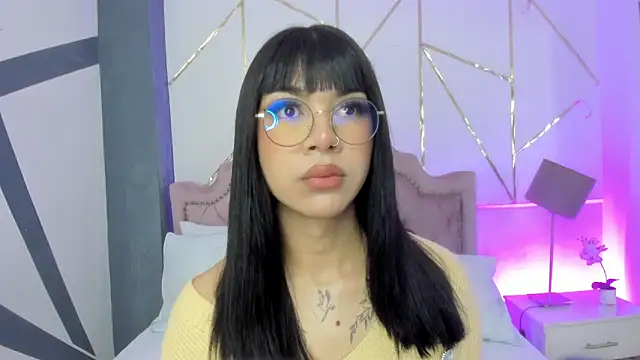 Snapshot of RoseCassie chatting on January 2025 12:39:01 PM RoseCassie online show from January 2025 12:39:01 PM