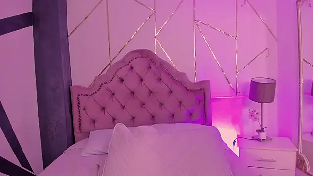 Snapshot of RoseCassie chatting on January 2025 07:00:02 PM RoseCassie online show from January 2025 07:00:02 PM