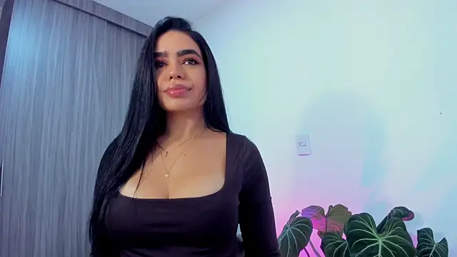 Sara Leblanc online show from October 2025 02:56:01 PM