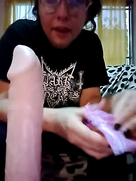 Snapshot of valentina568 chatting on October 2025 10:51:02 PM valentina568 online show from October 2025 10:51:02 PM