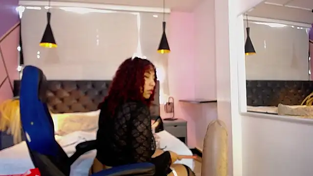 Snapshot of lauraltt chatting on January 2025 01:22:01 PM lauraltt online show from January 2025 01:22:01 PM