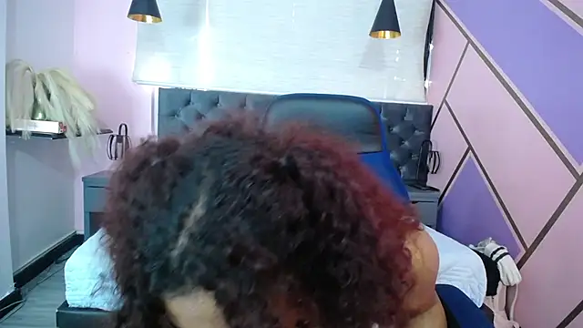 Snapshot of lauraltt chatting on January 2025 01:19:02 PM lauraltt online show from January 2025 01:19:02 PM