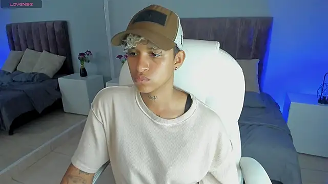 Dominick jones online show from January 2025 10:51:02 PM