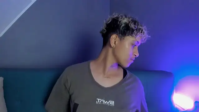 Dominick jones online show from February 2025 10:50:02 PM