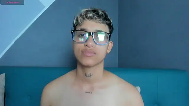 Dominick jones online show from March 2025 11:49:01 PM