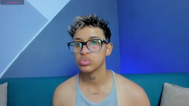 Dominick jones online show from March 2025 06:11:02 PM