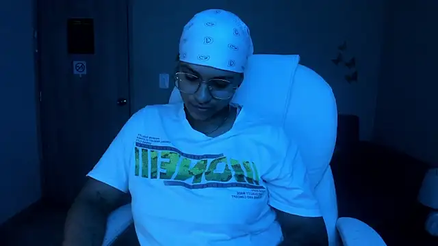 Dominick jones online show from October 2025 11:58:02 PM