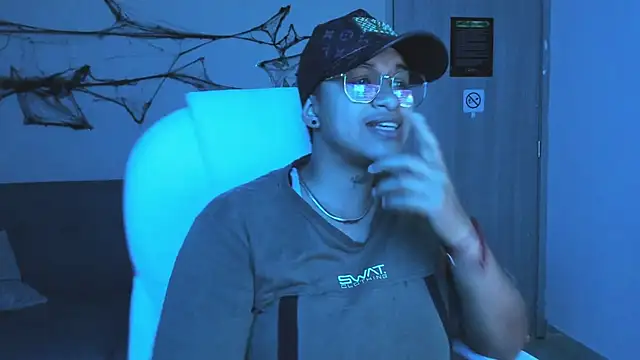 Dominick jones online show from October 2025 06:32:02 AM