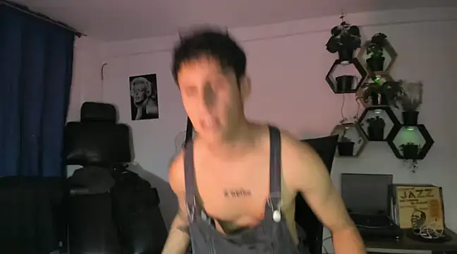 Snapshot of Antonello_Vannucci chatting on February 2025 11:41:02 PM Antonello Vannucci online show from February 2025 11:41:02 PM