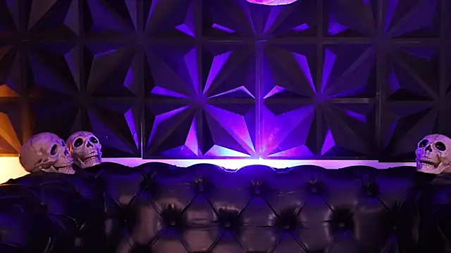 AnikaRomanoff online show from October 2025 03:42:02 AM