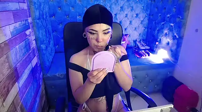 xbabymoonx online show from January 2025 04:35:01 PM