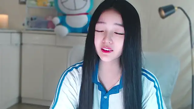 xiao-xiao-D online show from January 2025 01:57:01 PM