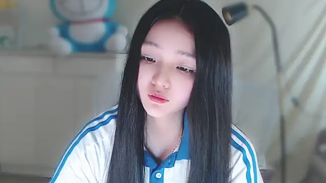 xiao-xiao-D online show from February 2025 09:46:02 AM