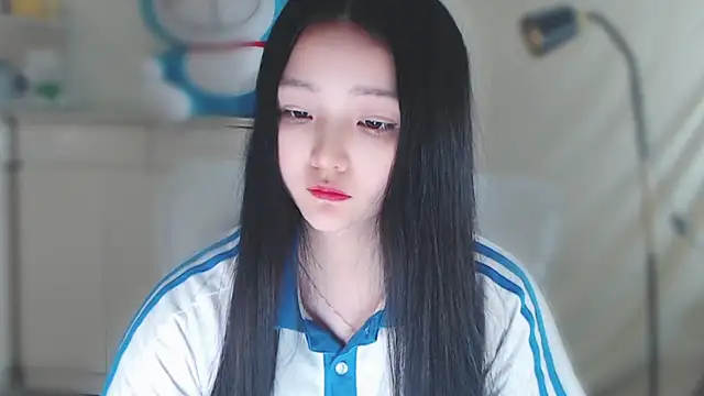 xiao-xiao-D online show from February 2025 12:39:02 PM