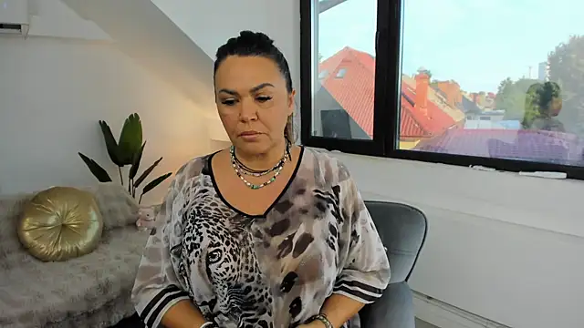 Aileen Stone online show from July 2026 04:45:01 PM