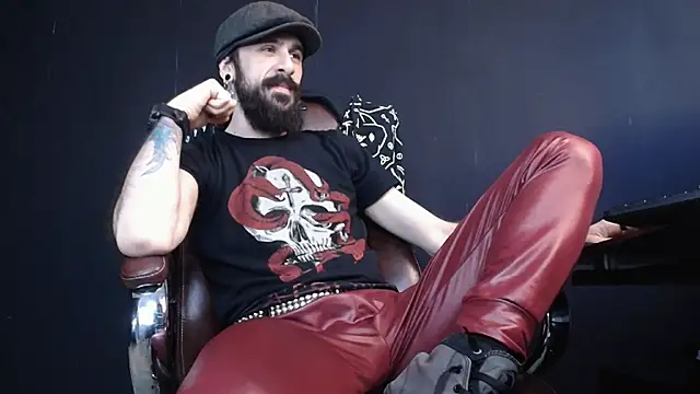 Snapshot of AxelColton chatting on March 2025 05:40:02 AM AxelColton online show from March 2025 05:40:02 AM