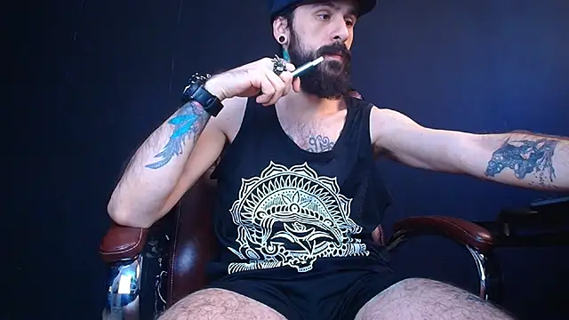 Snapshot of AxelColton chatting on March 2025 05:44:02 AM AxelColton online show from March 2025 05:44:02 AM