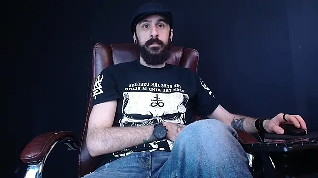 Snapshot of AxelColton chatting on March 2025 05:38:01 AM AxelColton online show from March 2025 05:38:01 AM