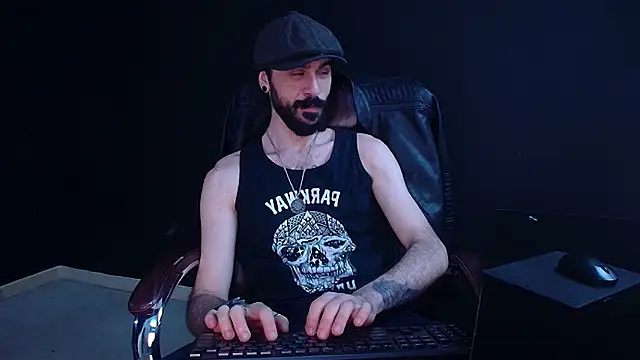 AxelColton online show from November 2025 05:43:01 AM