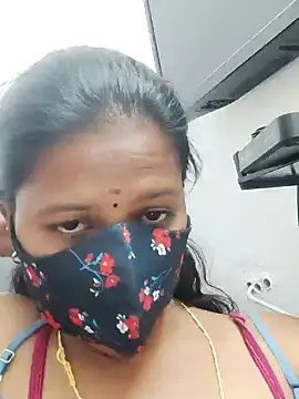 Snapshot of Tamil_Sanjana_ chatting on January 2025 01:03:01 PM Tamil Sanjana online show from January 2025 01:03:01 PM